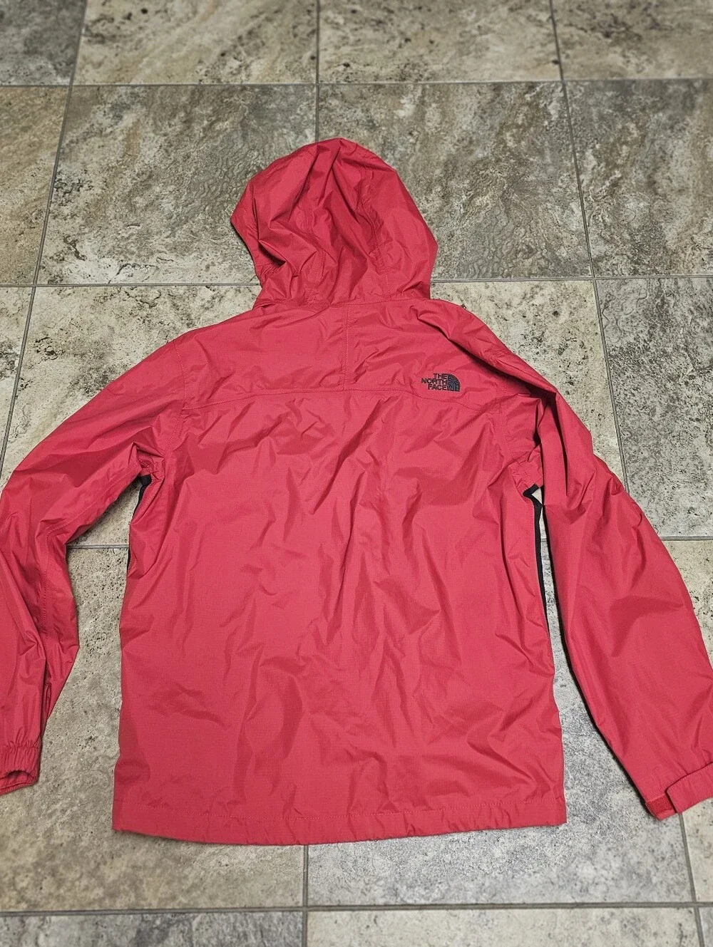 The North Face HyVent Rain Jacket - Men's Small
